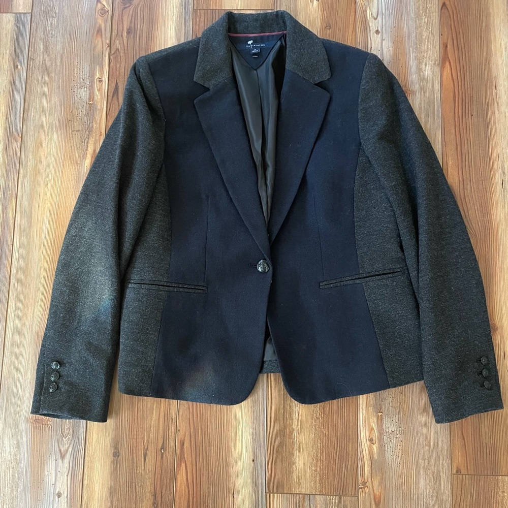 Tommy Hilfiger Black and Gray Blazer